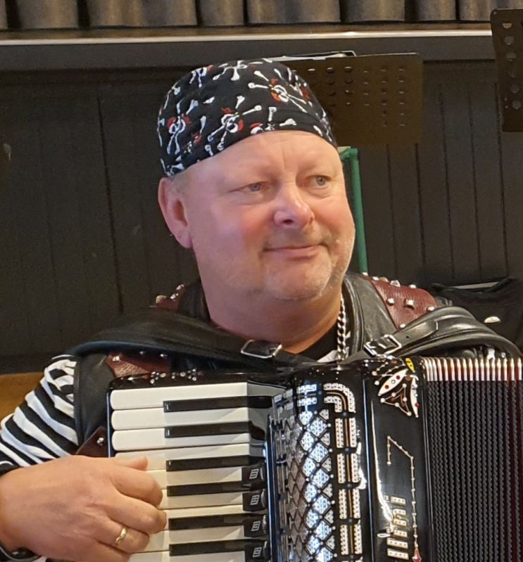 Albert Suvee
accordeon
